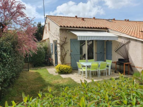 Petite maison dans résidence avec piscine proche plage et centre ville à pied